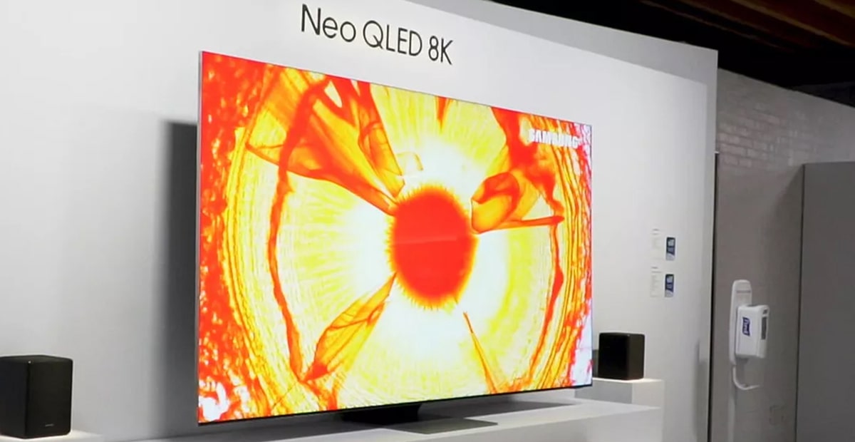 استفاده از تلویزیون 8K برای مانیتور